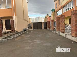 Таунхаус 180м², 3-этажный, участок 3 сот.  