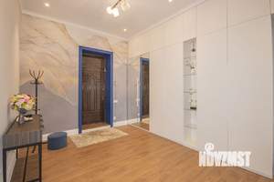 Дом 250м&sup2;, 2-этажный, участок 10 сот.  