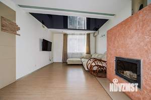 Коттедж 253м², 2-этажный, участок 12 сот.  