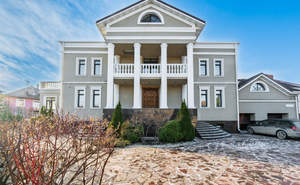 Дом 1200м², 3-этажный, участок 16 сот.  