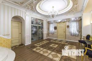 Дом 362м², 3-этажный, участок 10 сот.  