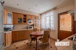 Коттедж 253м², 3-этажный, участок 11 сот.  