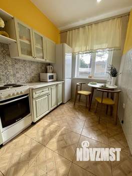 Коттедж 179м², 2-этажный, участок 10 сот.  