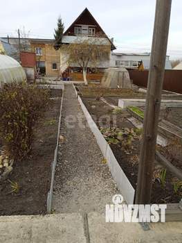 Дом 100м², 2-этажный, участок 6 сот.  