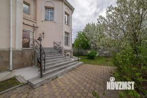 Коттедж 504м², 2-этажный, участок 32 сот.  