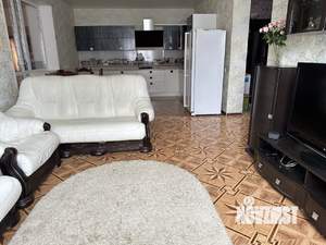 Дом 185м², 2-этажный, участок 15 сот.  