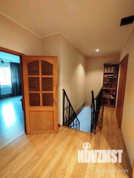 Коттедж 330м², 2-этажный, участок 14 сот.  
