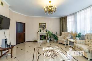 Коттедж 479м², 3-этажный, участок 15 сот.  
