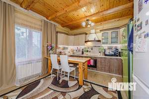 Дом 180м&sup2;, 2-этажный, участок 11 сот.  