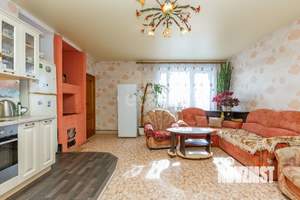 Дом 169м², 3-этажный, участок 7 сот.  