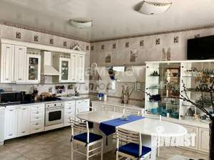 Коттедж 461м², 3-этажный, участок 10 сот.  