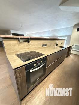 Коттедж 305м², 3-этажный, участок 13 сот.  