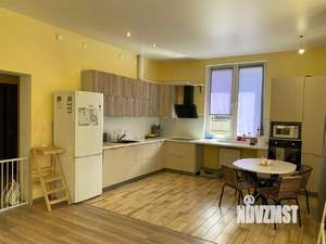 Дом 160м², 2-этажный, участок 8 сот.  