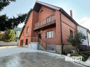 Дом 380м², 3-этажный, участок 15 сот.  