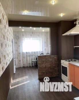 Дом 242м², 2-этажный, участок 10 сот.  