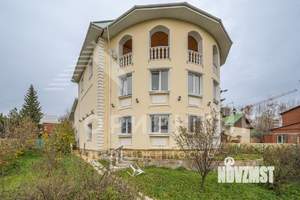 Коттедж 640м², 4-этажный, участок 12 сот.  