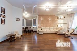 Дом 337м&sup2;, 2-этажный, участок 11 сот.  