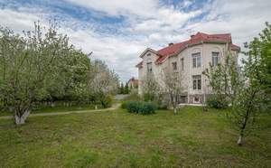 Дом 504м&sup2;, 2-этажный, участок 32 сот.  