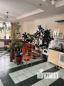 Коттедж 450м², 3-этажный, участок 8 сот.  