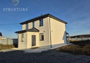 Дом 151м², 2-этажный, участок 10 сот.  