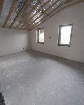 Дом 150м², 2-этажный, участок 8 сот.  