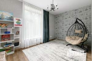 Коттедж 253м², 2-этажный, участок 10 сот.  