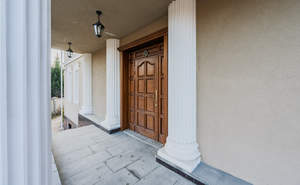 Дом 1200м², 3-этажный, участок 16 сот.  