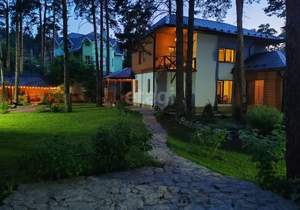 Дом 280м², 2-этажный, участок 10 сот.  