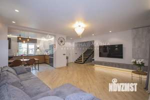 Таунхаус 250м², 3-этажный, участок 4 сот.  