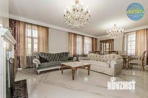 Коттедж 444м², 3-этажный, участок 15 сот.  