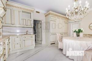 Коттедж 444м², 3-этажный, участок 15 сот.  