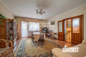 Коттедж 253м², 3-этажный, участок 11 сот.  