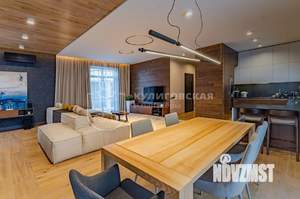 Коттедж 300м², 2-этажный, участок 10 сот.  