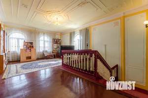 Коттедж 333м², 2-этажный, участок 4 сот.  