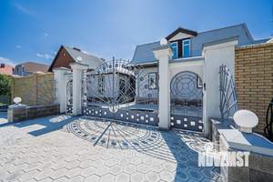 Коттедж 540м², 2-этажный, участок 10 сот.  