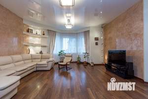 Дом 337м&sup2;, 2-этажный, участок 11 сот.  