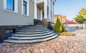 Дом 1200м², 3-этажный, участок 16 сот.  