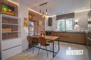 Таунхаус 250м², 3-этажный, участок 4 сот.  