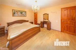 Коттедж 330м², 3-этажный, участок 6 сот.  