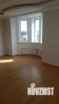 Коттедж 270м², 3-этажный, участок 11 сот.  