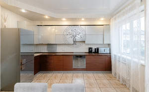 Дом 150м&sup2;, 3-этажный, участок 2 сот.  