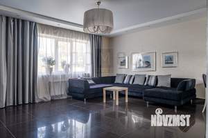 Таунхаус 267м², 3-этажный, участок 6 сот.  