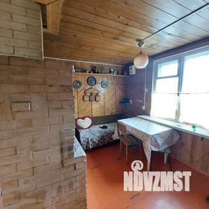 Дом 40м², 2-этажный, участок 6 сот.  
