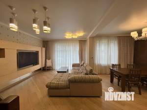 Таунхаус 240м², 3-этажный, участок 3 сот.  