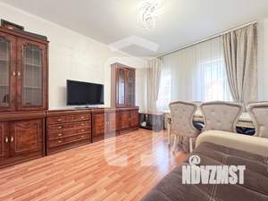Дом 410м², 2-этажный, участок 15 сот.  