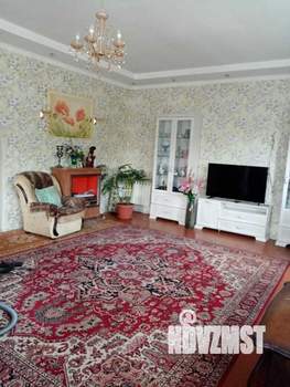 Дом 180м², 2-этажный, участок 10 сот.  