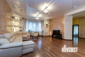 Дом 337м&sup2;, 2-этажный, участок 11 сот.  