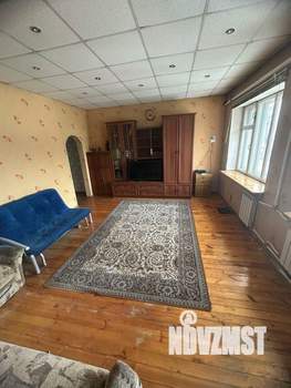 Дом 270м², 2-этажный, участок 6 сот.  