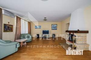 Таунхаус 251м², 4-этажный, участок 3 сот.  