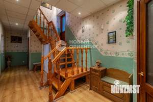 Коттедж 253м², 3-этажный, участок 11 сот.  